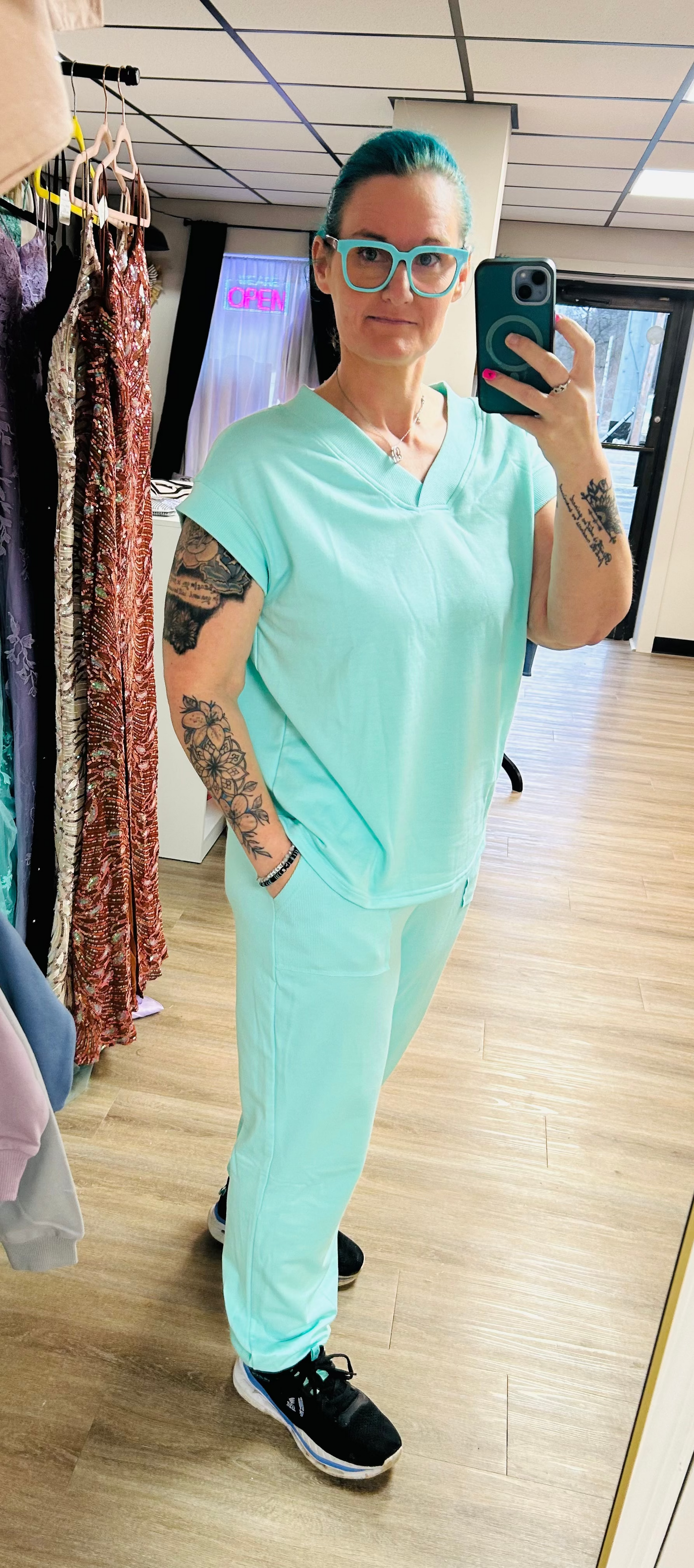 Mint Vneck jogging set